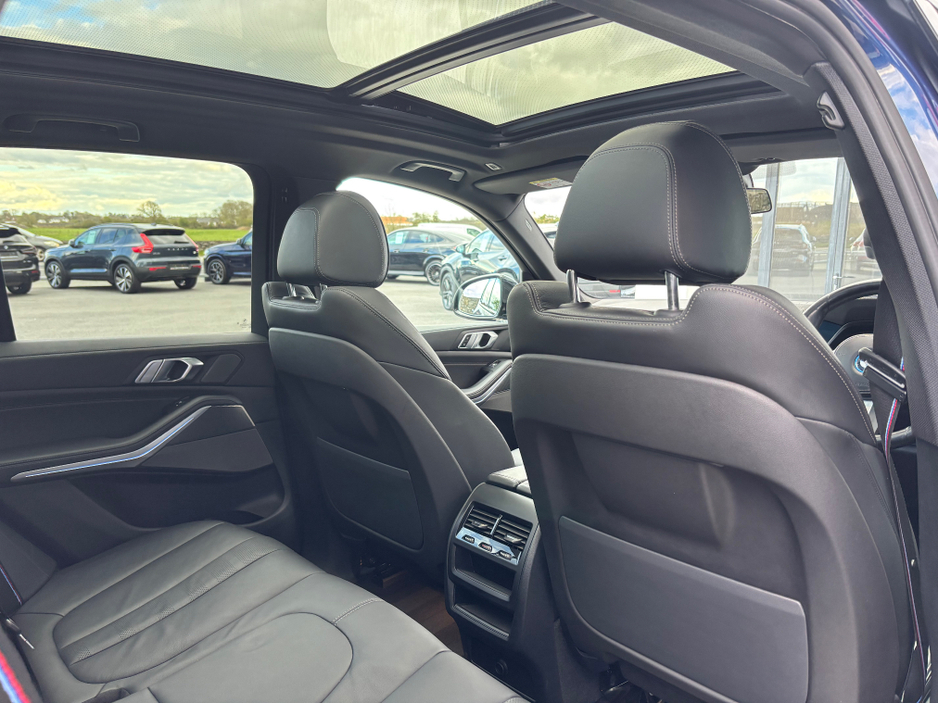 2022 BMW X5 - image 29