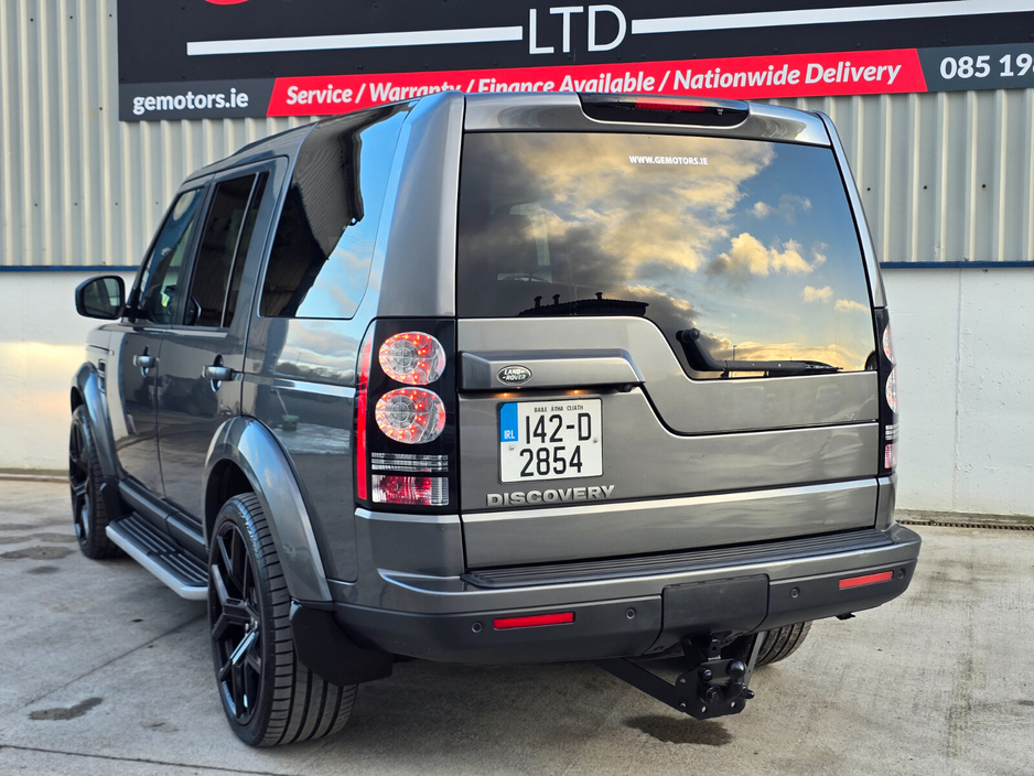 2014 Land Rover Discovery - image 11