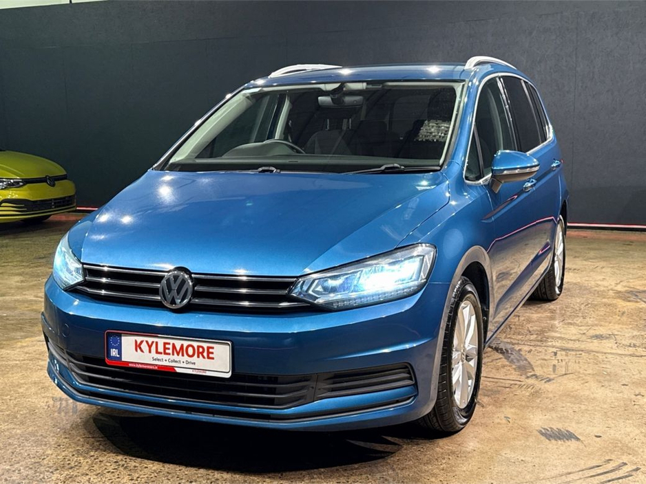 2017 Volkswagen Touran - image 7