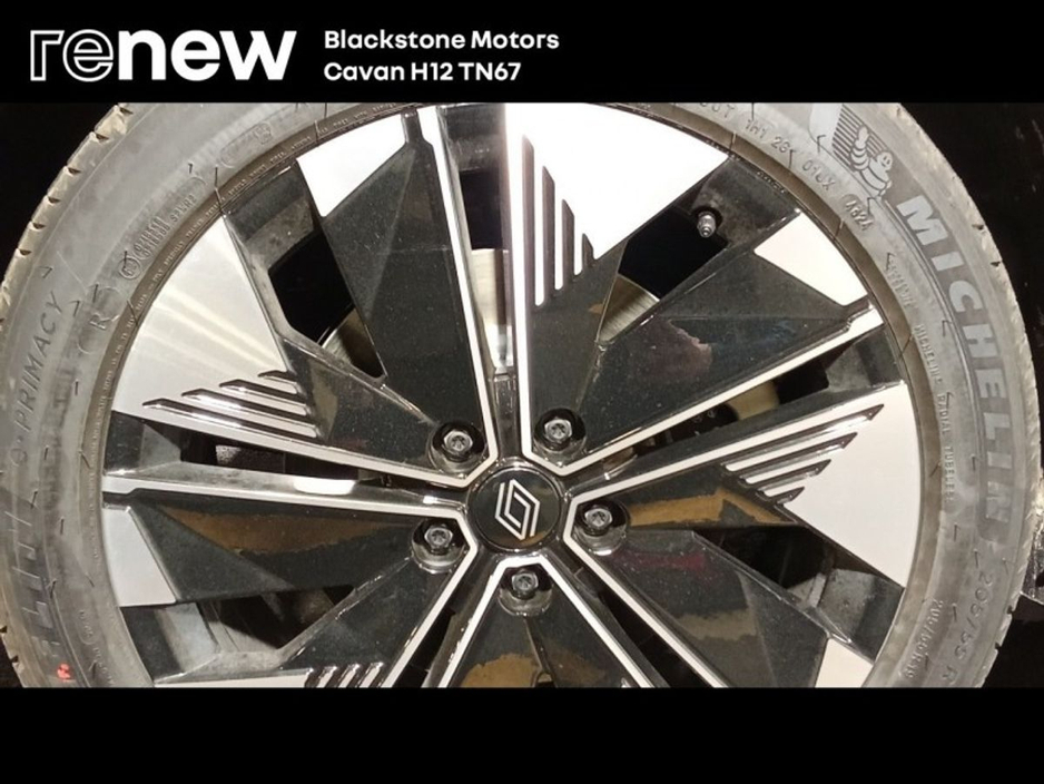 2025 Renault Scenic techno 87kWh 220hp €45,950