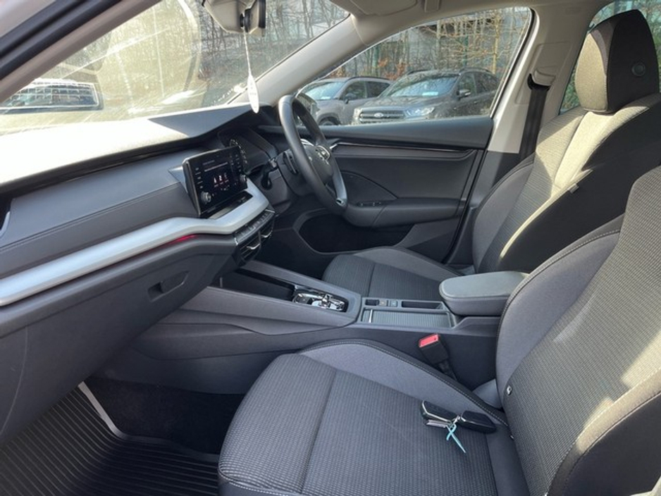 2023 Skoda Octavia - image 6