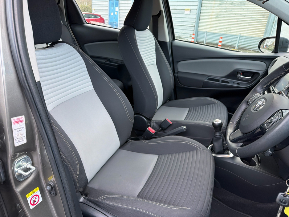 2018 Toyota Yaris 1.0 5DR LUNA // REAR CAMERA // BLUETOOTH // ALLOY WHEELS // FULL WARRANTY €15,945