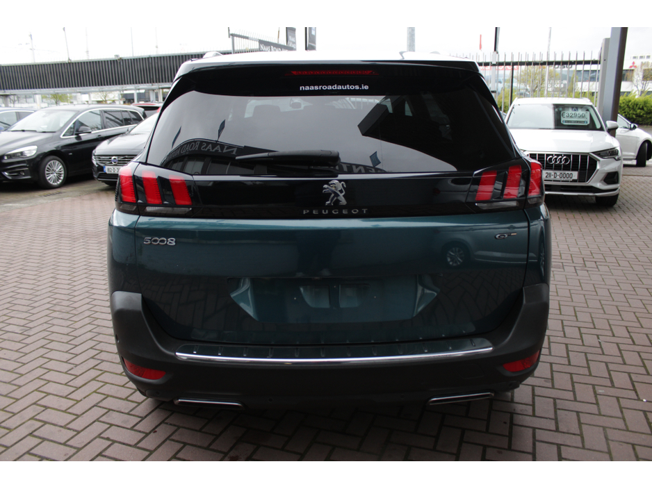 2019 Peugeot 5008 - image 5