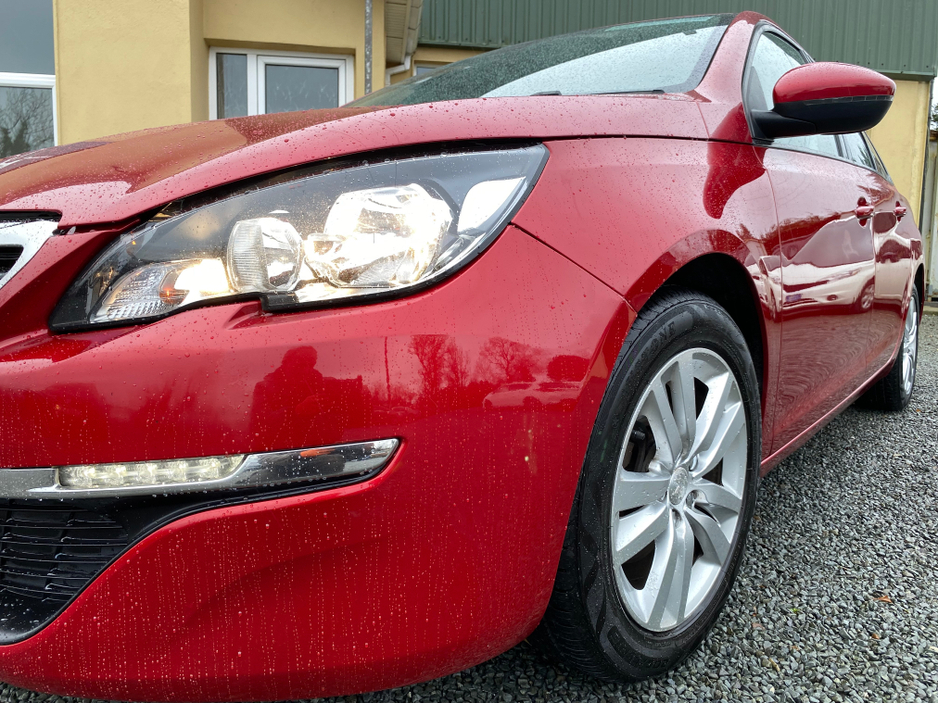 2016 Peugeot 308 - image 5