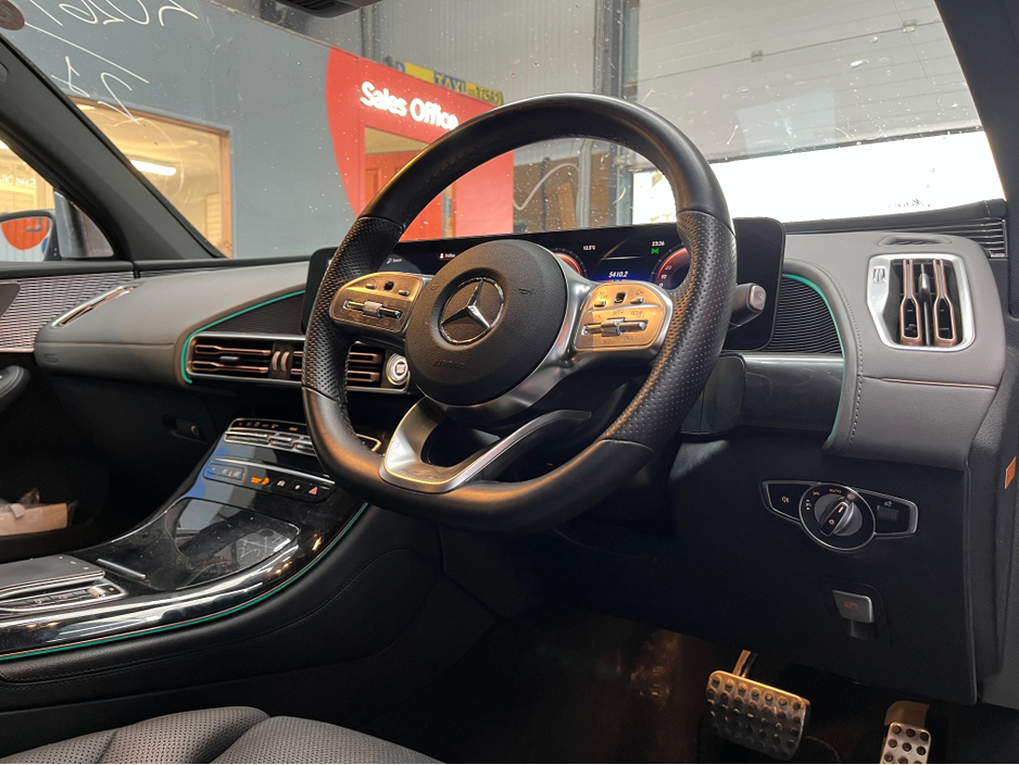 2021 Mercedes-Benz EQC - image 12