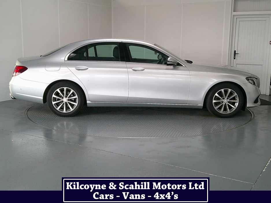 2016 Mercedes-Benz E Class - image 10