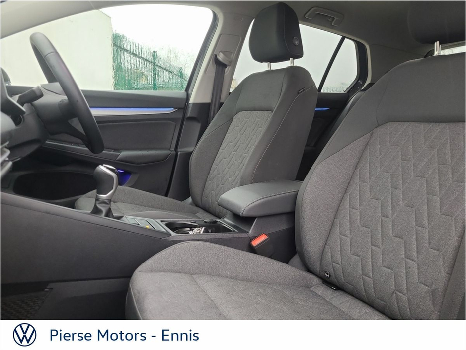 2025 Volkswagen Golf - image 7