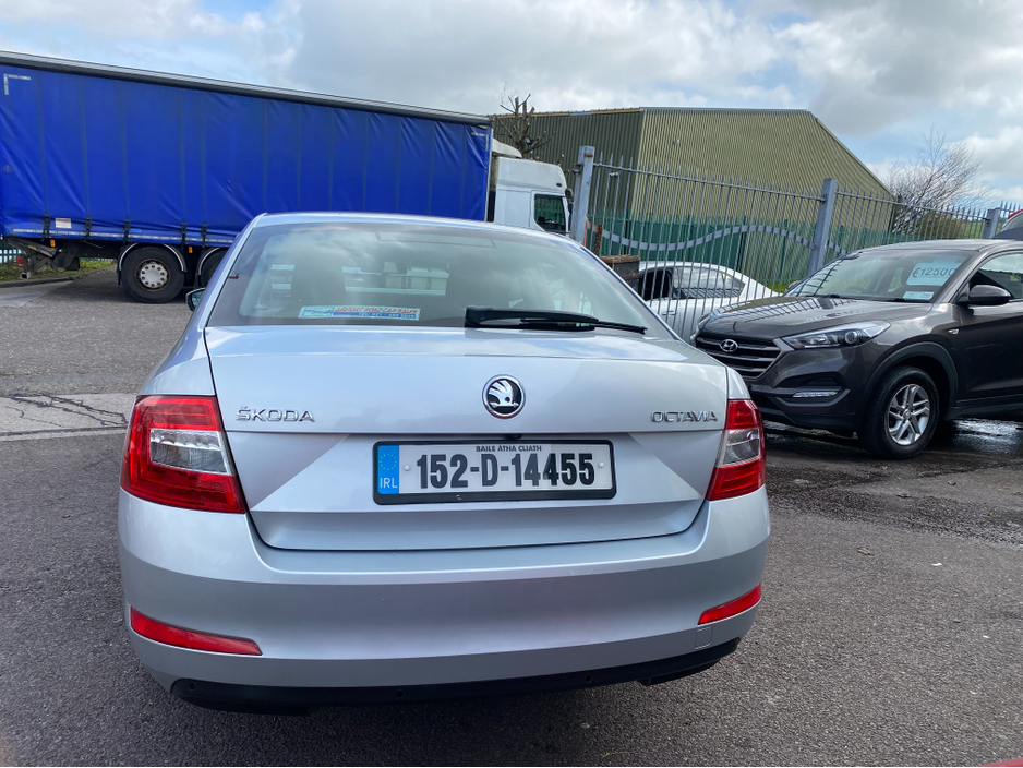 2015 Skoda Octavia - image 7