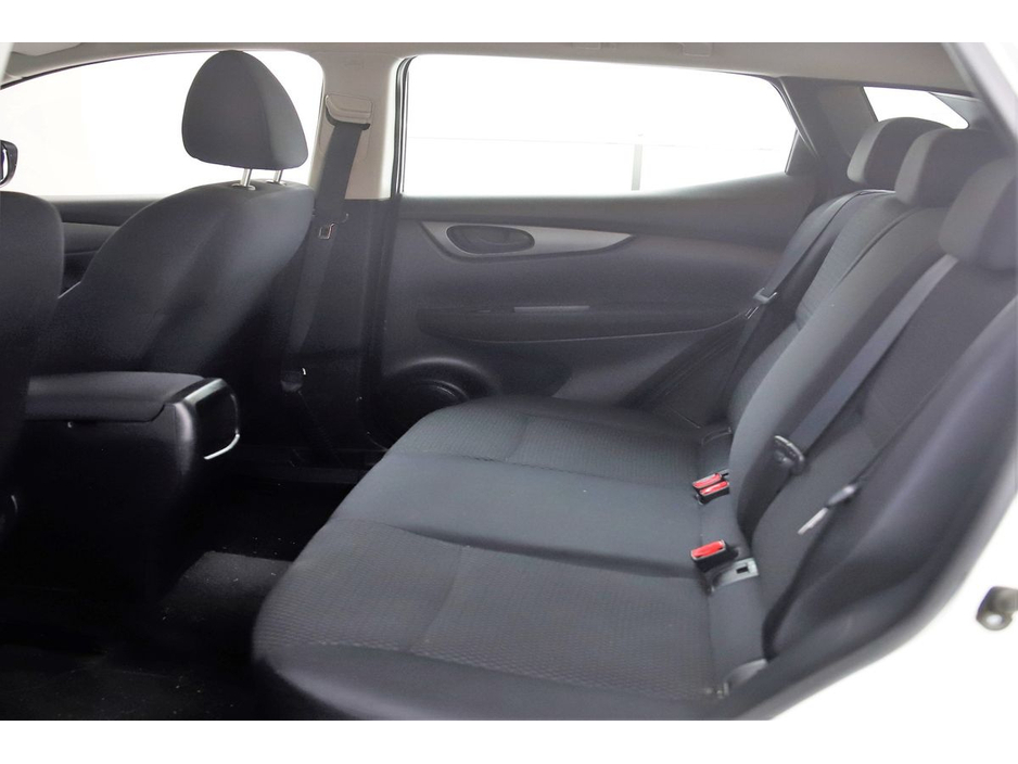 2017 Nissan Qashqai - image 16