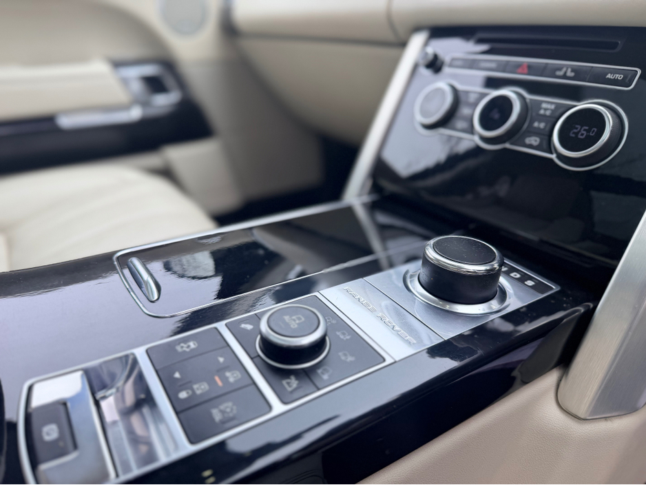 2013 Land Rover Range Rover - image 26