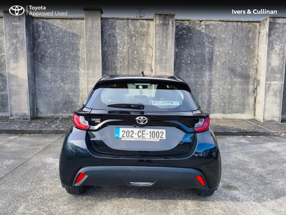 2020 Toyota Yaris - image 10