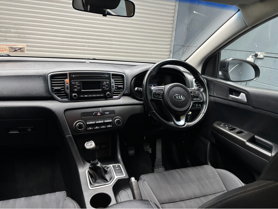 2017 Kia Sportage - image 5