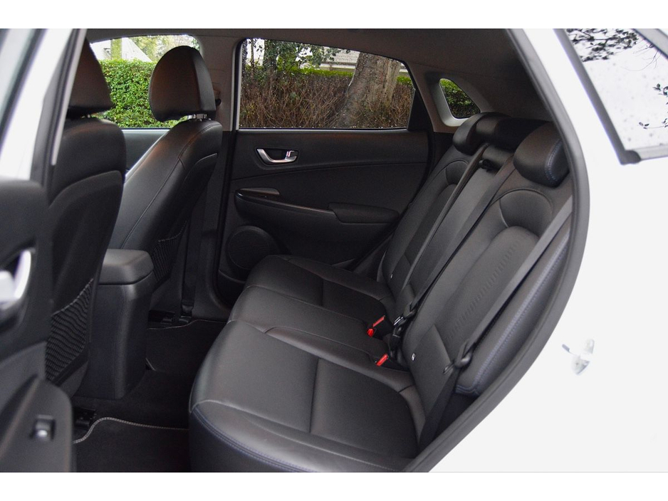 2022 Hyundai Kona Kona EV Premium 39 kWh