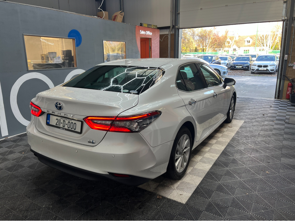 2021 Toyota Camry 2021 TOYOTA CAMRY 2.5L HYBRID / 98K KMS / ADAPTIVE CRUISE CONTROL, REVERSE CAMERA & MORE €28,950