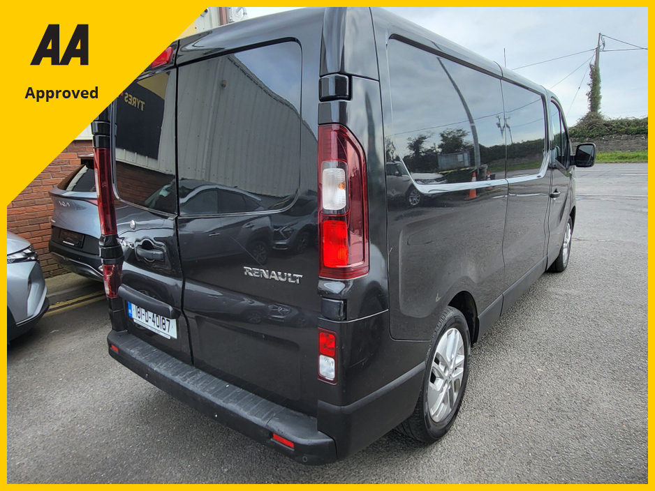 2018 Renault Trafic - image 10