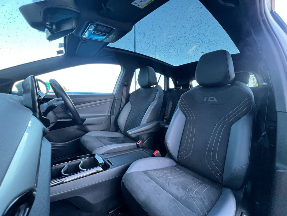 2023 Volkswagen ID.4 - image 2