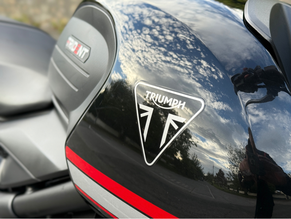 2022 Triumph Trident - image 7