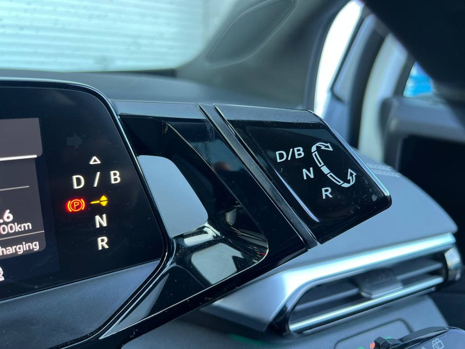 2023 Volkswagen ID.4 - image 11