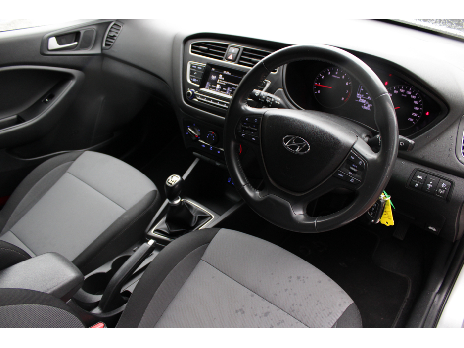 2019 Hyundai i20 1.2 ACTIVE DELUXE 5DR HATCHBACK  //  ONLY 43,869 KM //  STUNNING CAR FINISHED IN SILVER // BUY WITH CONFIDENCE AA AND SIMI APPROVED DEALER 2026 // FINANCE ARRANGED // ALL TRADE €14,950