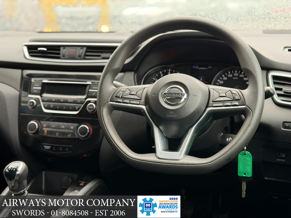 2018 Nissan Qashqai - image 4