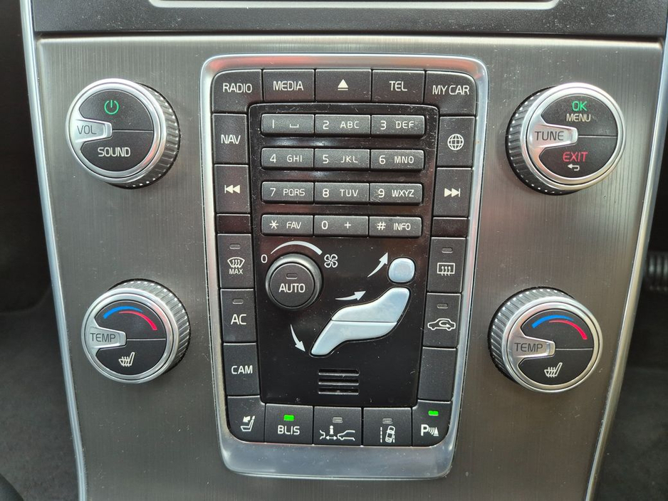 2015 Volvo V60 1.6 PETROL AUTO / LUX SPEC / LOW MILEAGE / TAX €400 (152 REG ) €12,950