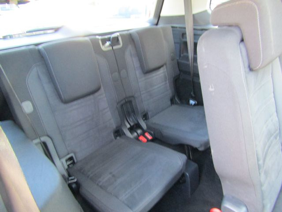 2017 Volkswagen Touran - image 22