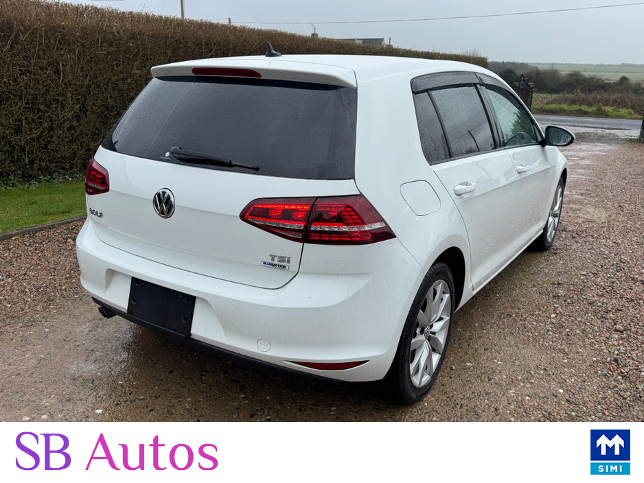 2017 Volkswagen Golf - image 4