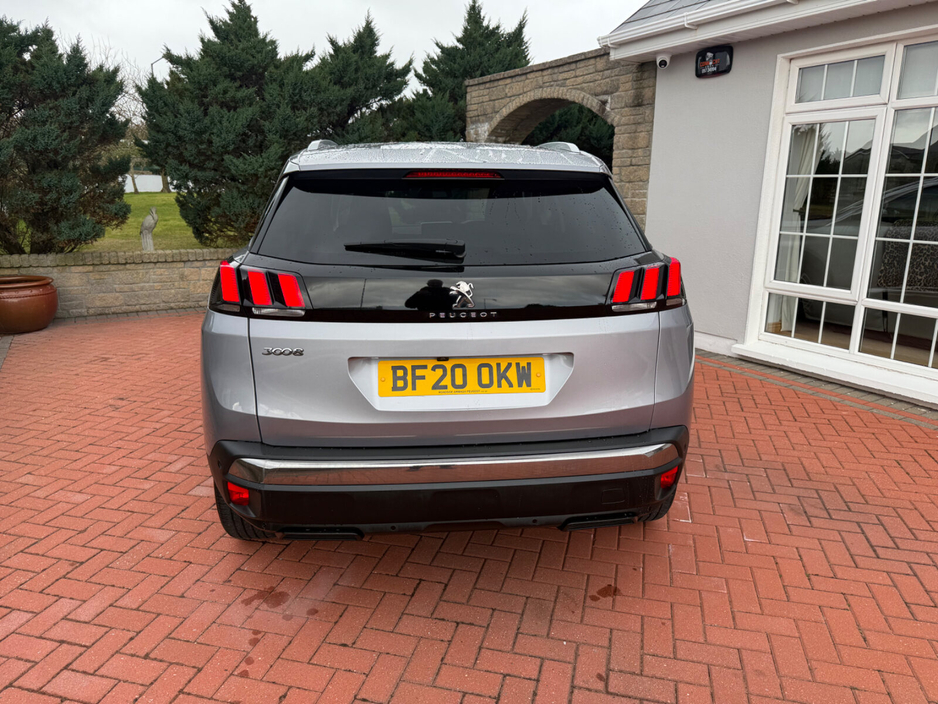 2020 Peugeot 3008 - image 9