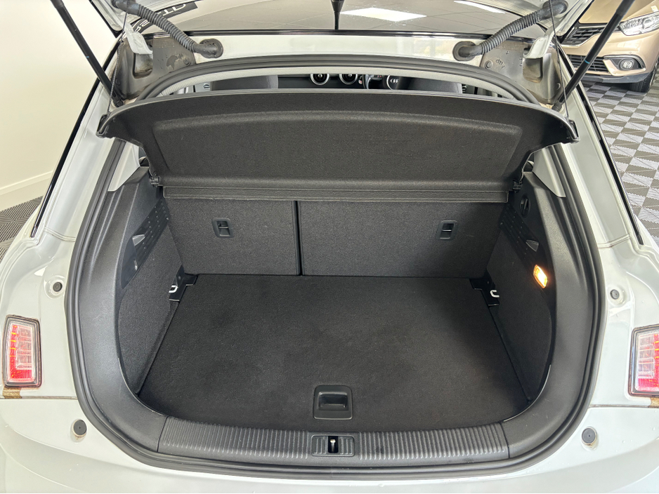 2014 Audi A1 - image 11