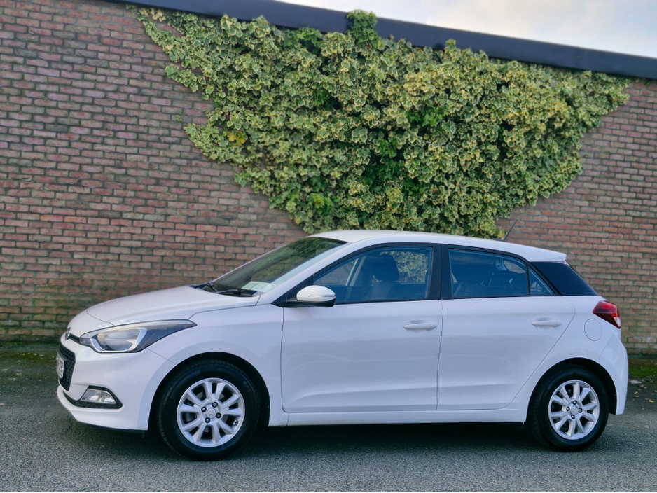 2017 Hyundai i20 - image 9