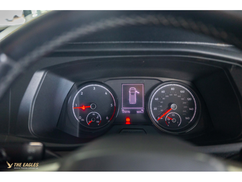 2021 Volkswagen Transporter - image 9