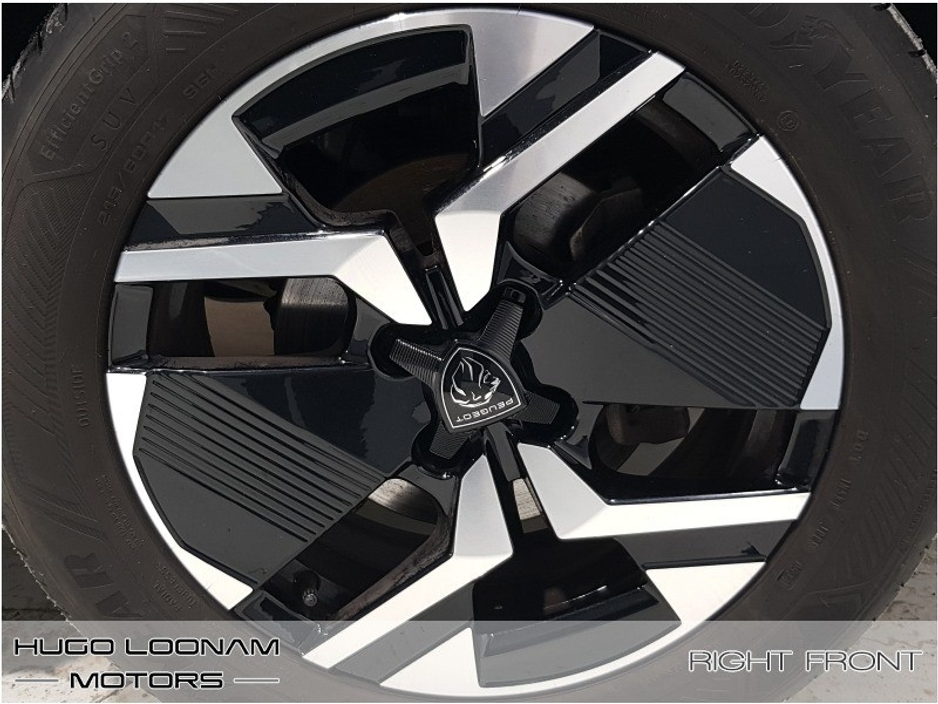 2025 Peugeot 2008 - image 14