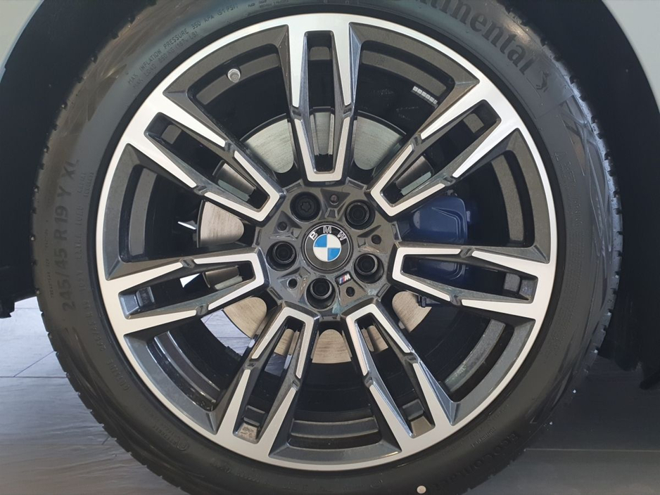 2026 BMW 5 Series - image 14