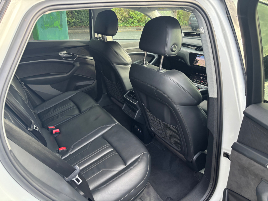 2020 Audi e-tron AUDI E TRON '50' - QUATTRO 'SPORT' FASH - 2 KEYS €23,900