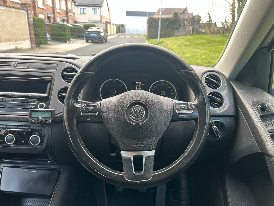 2014 Volkswagen Tiguan - image 20