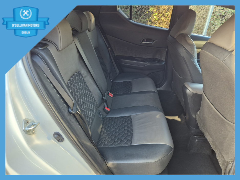 2022 Toyota C-HR / 2022 / 1.8 HYBRID / AUTOMATIC €19,999