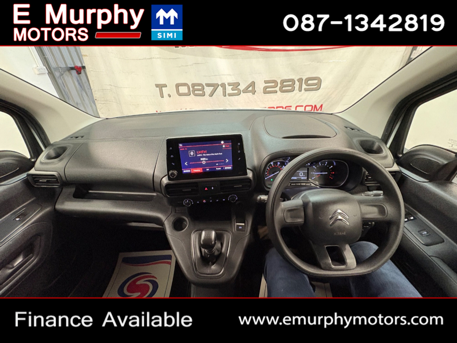 2022 Citroen Berlingo - image 13