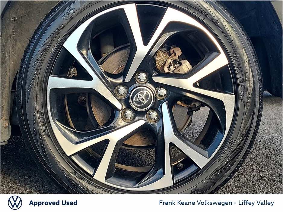 2018 Toyota C-HR SOL AUTO HYBRID 1.8 *FULL LEATHER* *DIAMOND CUT ALLOYS* *CARPLAY* *HEATED SEATS* *BLIND SPOT* *NEW NCT* *12 MONTHS FRANK KEANE WARRANTY* *FINANCE AVAILABLE* €21,995