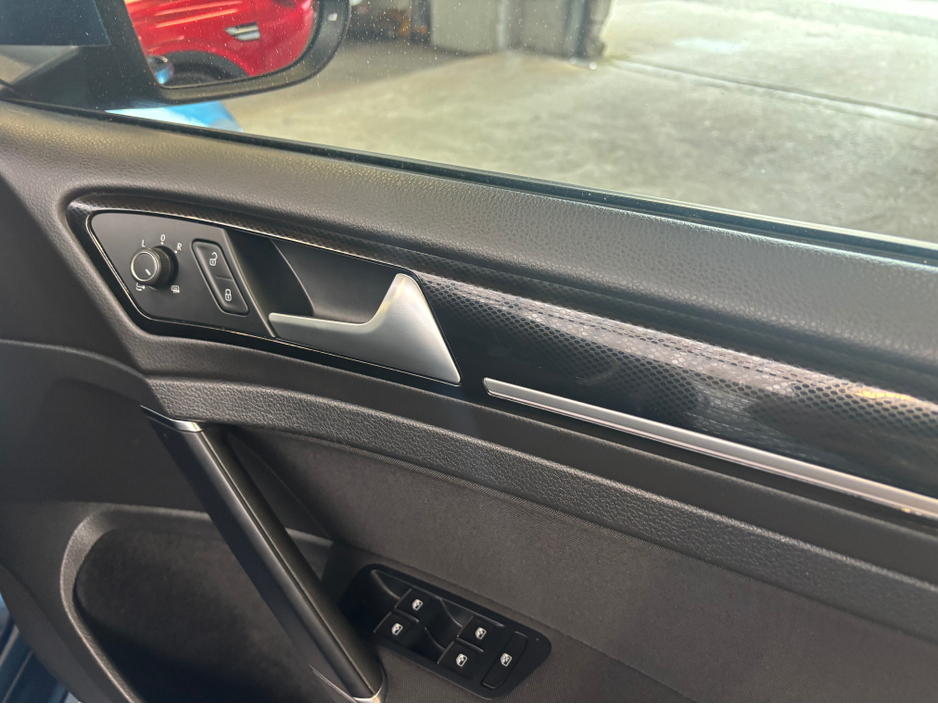 2017 Volkswagen Golf - image 6