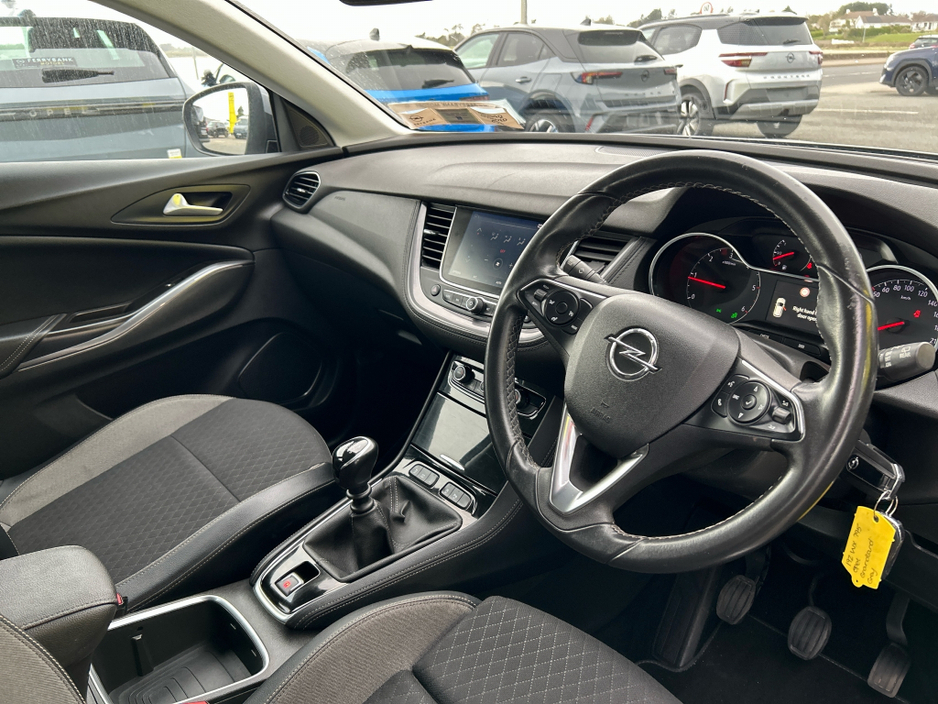 2019 Opel Grandland X - image 6