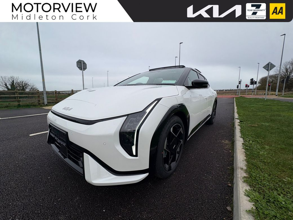 2026 Kia EV4 - image 5
