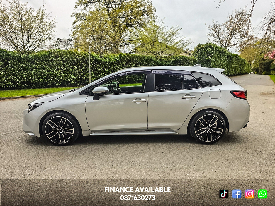 2020 Toyota Corolla - image 3