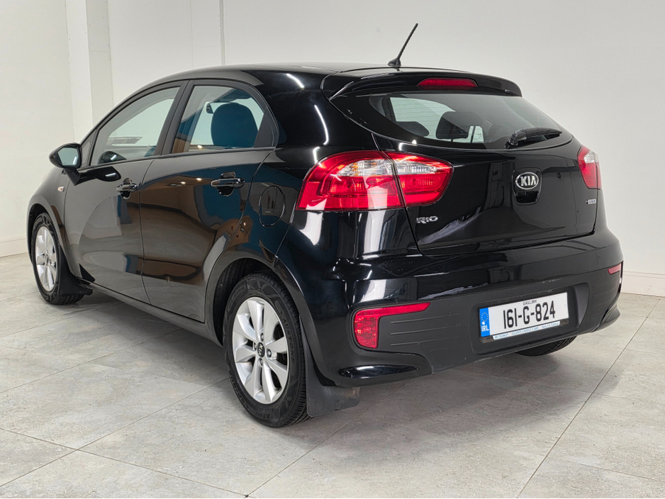 2016 Kia Rio - image 10