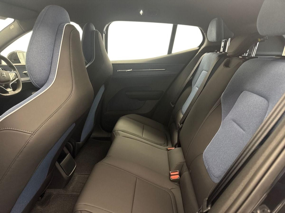 2026 Volvo EX30 - image 10