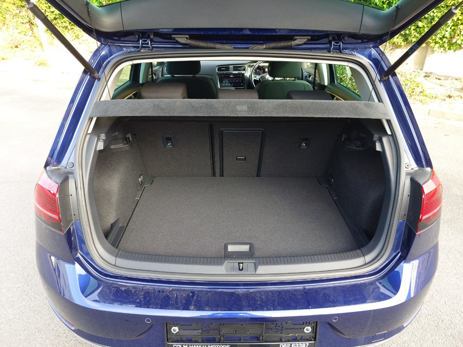 2019 Volkswagen Golf - image 17