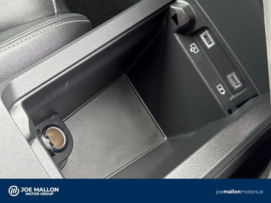 2025 Peugeot 3008 - image 23