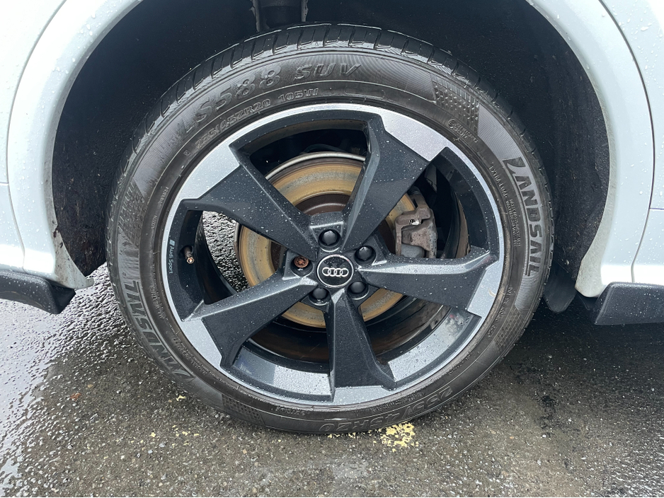 2020 Audi Q5 2.0TFSIE 50 QTIP 5DR BLACK EDITION €39,950