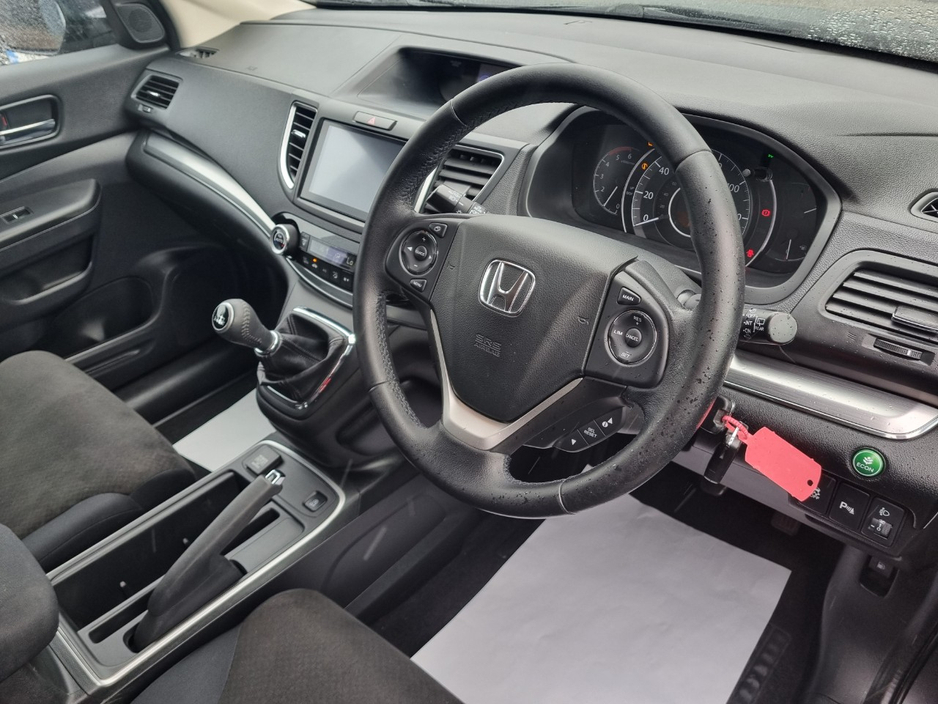 2017 Honda CR-V - image 12