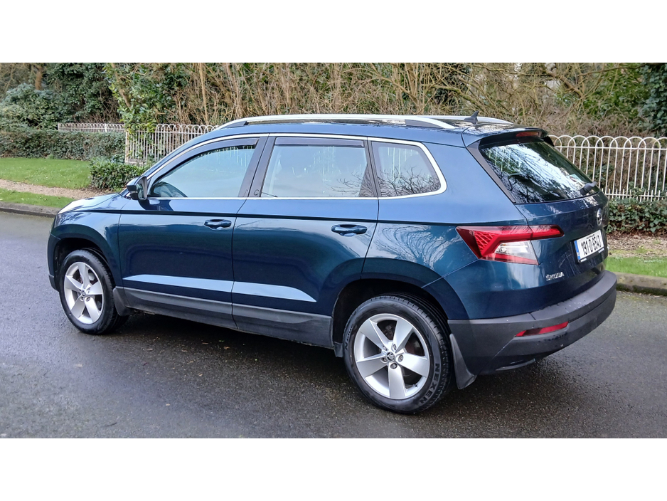 2019 Skoda Karoq - image 4