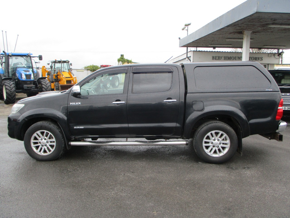 2013 Toyota Hilux - image 4